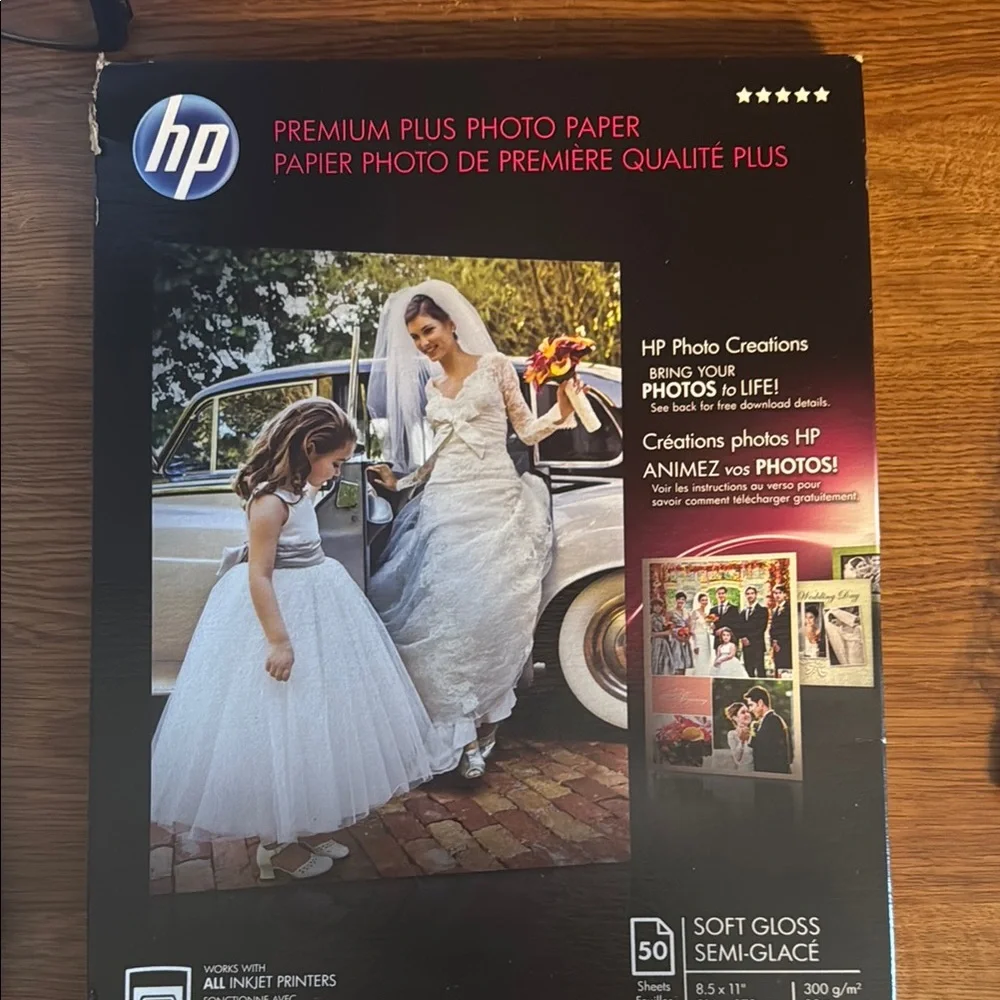 HP Premium Plus Photo Paper - Soft Gloss